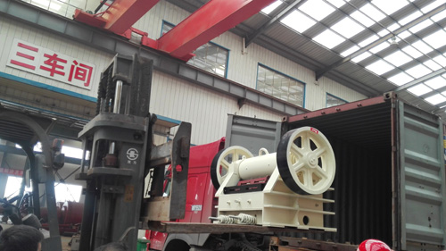 顎式破碎機發貨